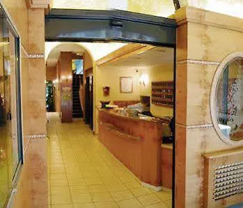 Hotel Clapclap 3*