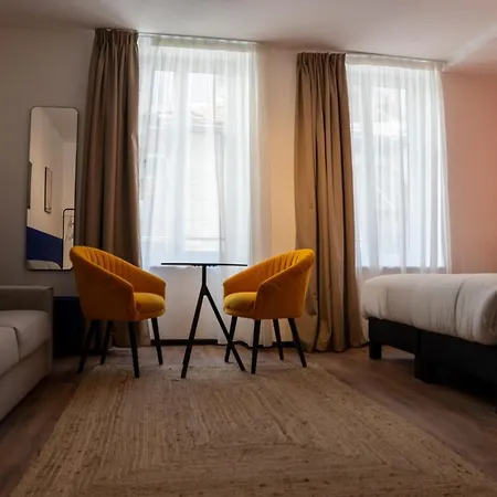 Clapclap Hotel, Food & Bar Szálloda 3*