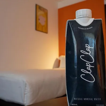 Clapclap Hotel, Food & Bar Szálloda