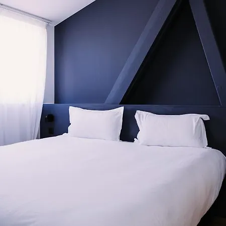 Szálloda Clapclap Hotel, Food & Bar