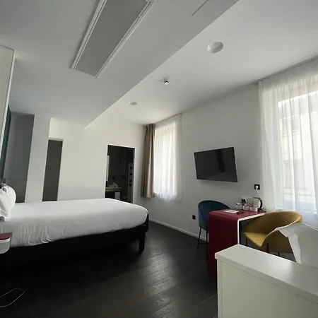 Szálloda Clapclap Hotel, Food & Bar 3*