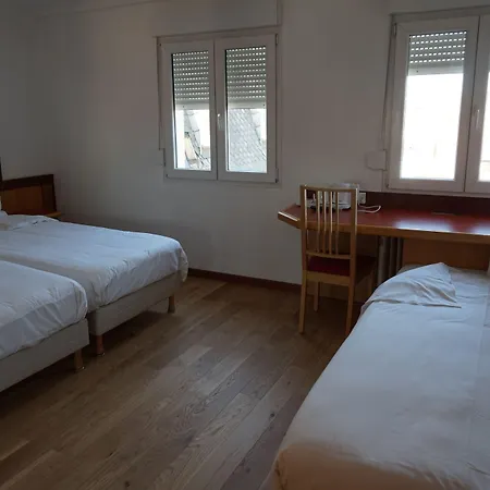 Clapclap Hotel, Food & Bar 호텔 3*