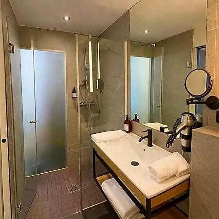 Hotel Clapclap