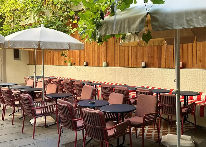 Clapclap Hôtel, Food&bar