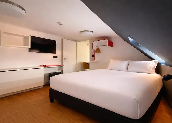 ClapClap Hôtel, Food&Bar