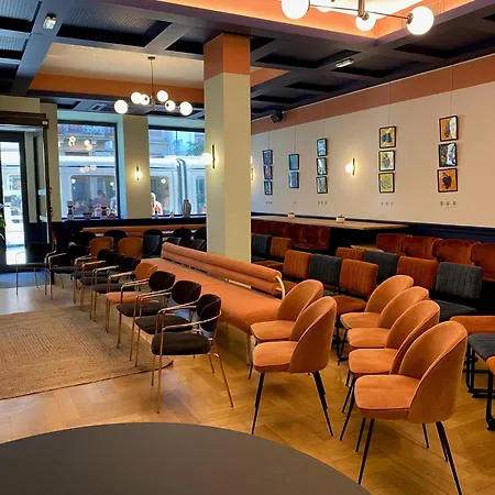 Отель Clapclap Hotel, Food & Bar Страсбург