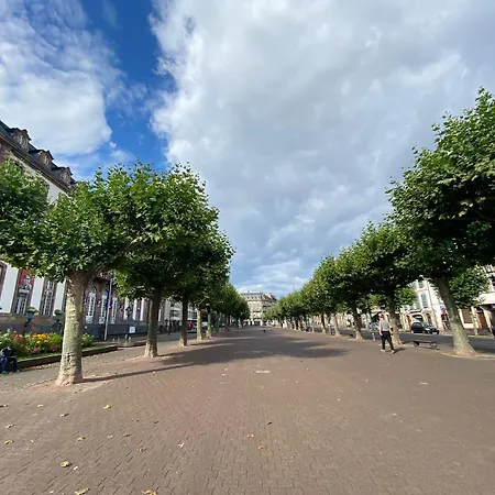 Отель Clapclap Hotel, Food & Bar Страсбург