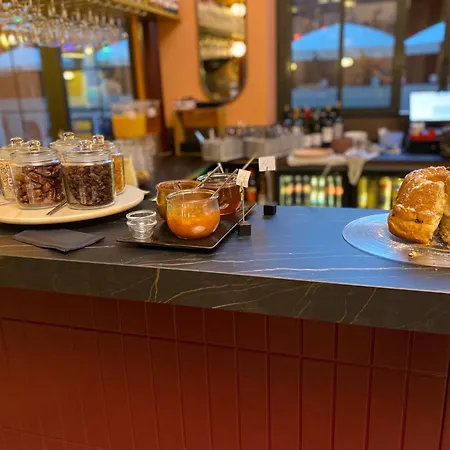 Clapclap Hotel, Food & Bar Szálloda 3*